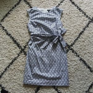 Ann Taylor sheath white navy geometric print dress